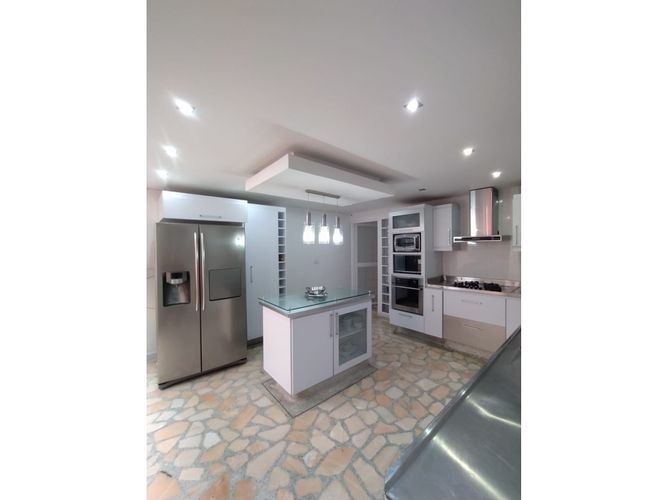 Casa de 5 alcobas en venta en El Gran Limonar Cataya, Cali, 600 m² · foto 2 de 24