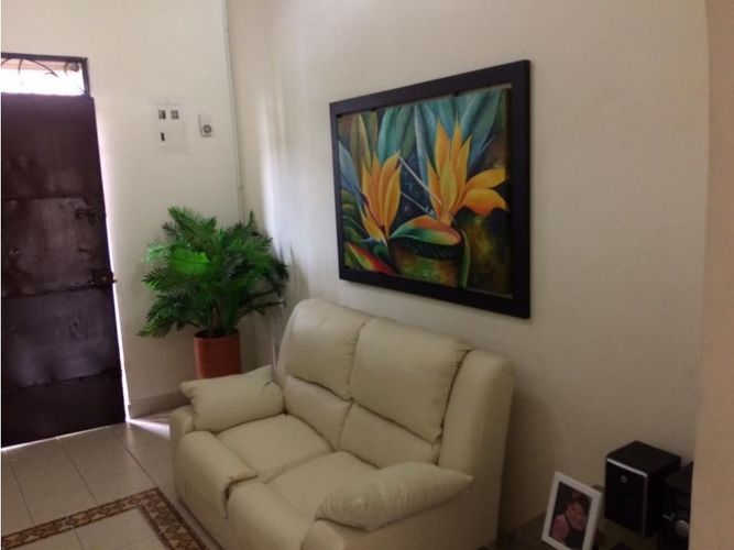 Casa de 4 alcobas en venta en Barrio Nuevo, Palmira, 252 m² · foto 3 de 12