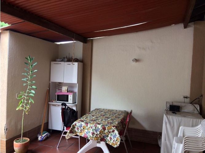 Casa de 4 alcobas en venta en Barrio Nuevo, Palmira, 252 m² · foto 10 de 12