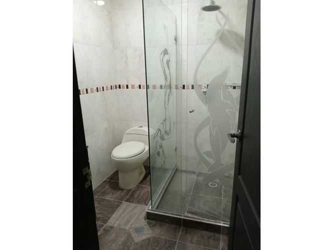 Casa de 5 alcobas en venta en Valle Del Lili, Cali, 330 m² · foto 8 de 20