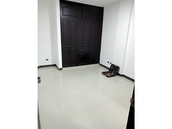 Casa de 5 alcobas en venta en Valle Del Lili, Cali, 330 m² · foto 9 de 20