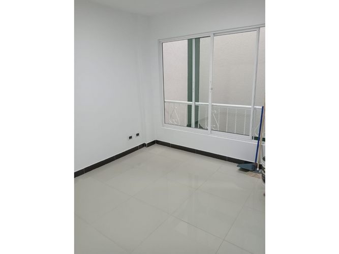 Casa de 5 alcobas en venta en Valle Del Lili, Cali, 330 m² · foto 12 de 20