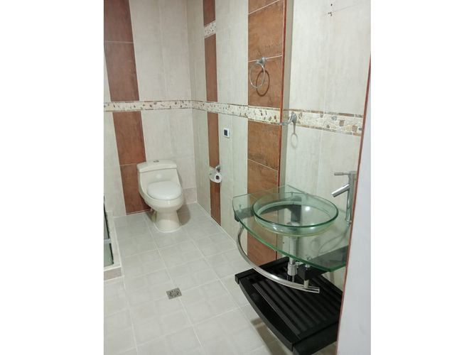 Casa de 5 alcobas en venta en Valle Del Lili, Cali, 330 m² · foto 14 de 20