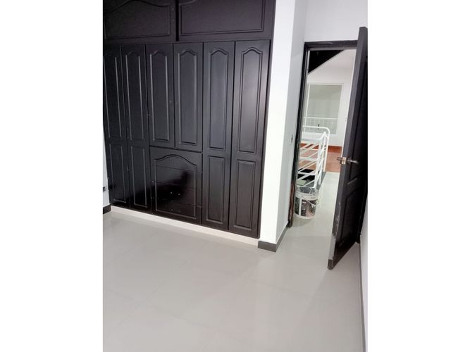 Casa de 5 alcobas en venta en Valle Del Lili, Cali, 330 m² · foto 16 de 20