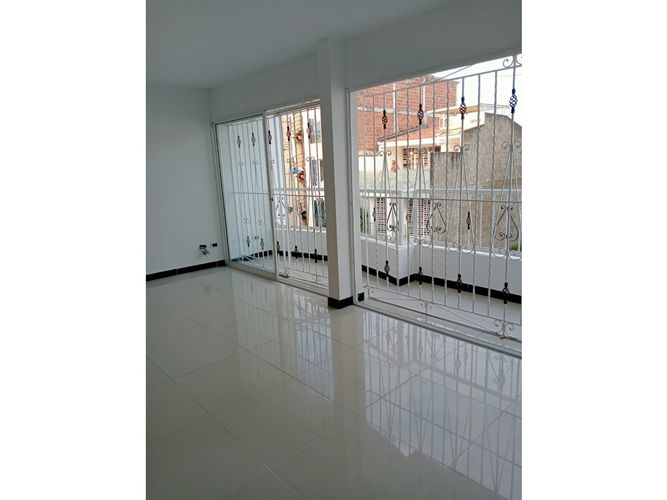 Casa de 5 alcobas en venta en Valle Del Lili, Cali, 330 m² · foto 17 de 20