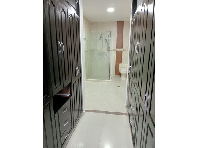Casa de 5 alcobas en venta en Valle Del Lili, Cali, 330 m² · foto 20 de 20