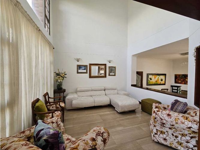 Casa de 4 alcobas en venta en La Morada, Jamundí, 546 m² · foto 3 de 24