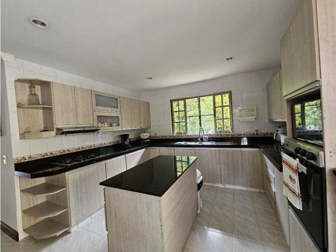 Casa de 4 alcobas en venta en La Morada, Jamundí, 546 m² · foto 9 de 24