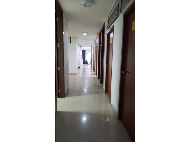 Edificio en venta en San Vicente, Cali, 713 m² · foto 3 de 24