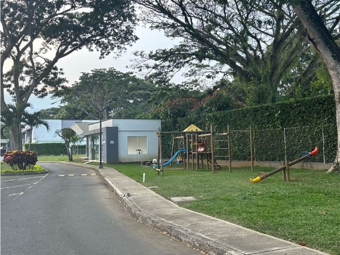 Casa de 4 alcobas en venta en Panamericano, Jamundí, 238 m² · foto 23 de 24