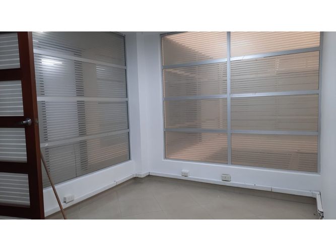 Edificio en venta en San Vicente, Cali, 713 m² · foto 18 de 24