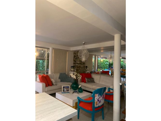 Casa de 4 alcobas en venta en Juan De Ampudia, Jamundí, 354 m² · foto 2 de 16