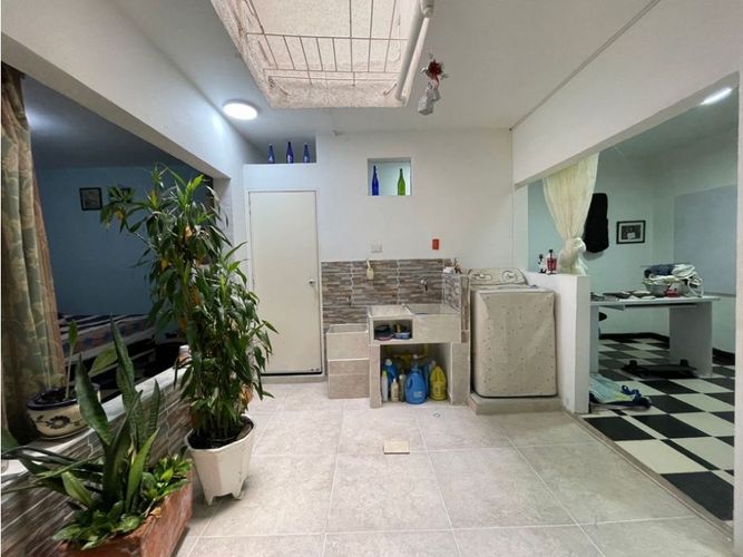 Casa de 7 alcobas en venta en Alfonso Bonilla Aragon, Cali, 210 m² · foto 9 de 9