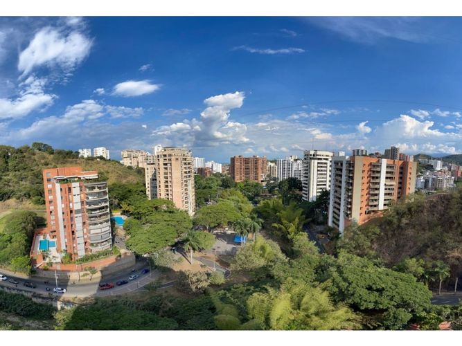 Apartamento de 4 alcobas en venta en Aguacatal, Cali, 360 m² · foto 2 de 22