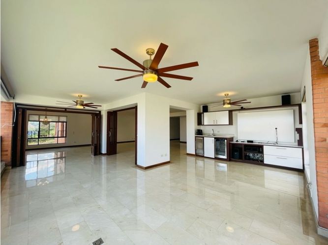 Apartamento de 4 alcobas en venta en Aguacatal, Cali, 360 m² · foto 3 de 22
