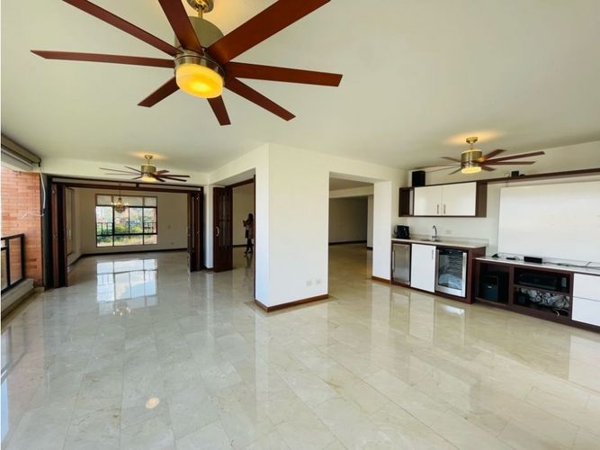 Apartamento de 4 alcobas en venta en Aguacatal, Cali, 360 m² · foto 4 de 22