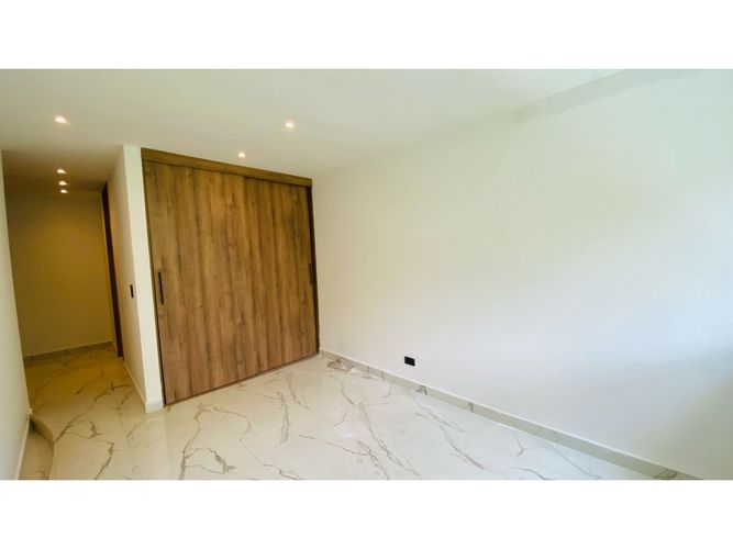 Apartamento de 5 alcobas en venta en Menga, Cali, 257 m² · foto 10 de 24