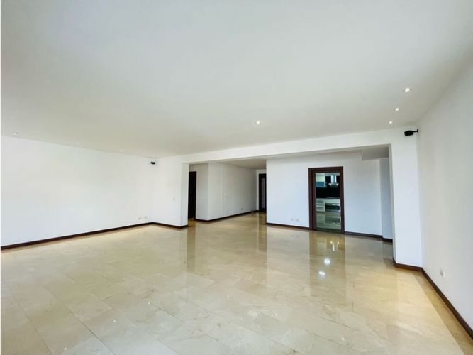 Apartamento de 4 alcobas en venta en Aguacatal, Cali, 360 m² · foto 6 de 22