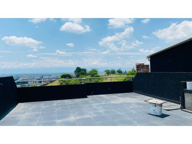 Apartamento de 5 alcobas en venta en Menga, Cali, 257 m² · foto 14 de 24