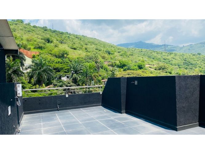 Apartamento de 5 alcobas en venta en Menga, Cali, 257 m² · foto 15 de 24