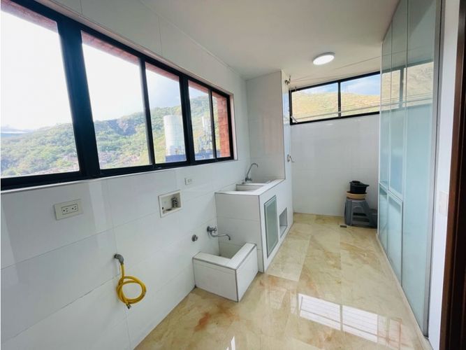 Apartamento de 4 alcobas en venta en Aguacatal, Cali, 360 m² · foto 10 de 22