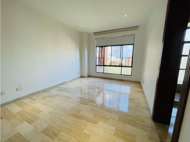 Apartamento de 4 alcobas en venta en Aguacatal, Cali, 360 m² · foto 14 de 22
