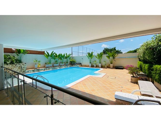 Apartamento de 5 alcobas en venta en Menga, Cali, 257 m² · foto 21 de 24