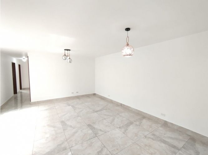 Apartamento de 3 alcobas en venta en Santa Anita, Cali, 112 m² · foto 2 de 18