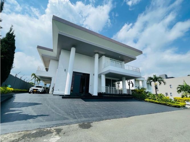Casa de 3 alcobas en venta en Pance, Cali, 800 m² · foto 2 de 18