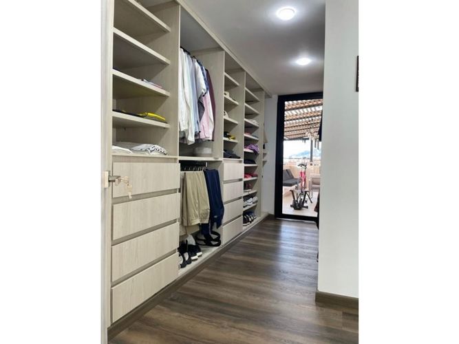 Apartamento de 5 alcobas en venta en Country Club, Bogotá, 360 m² · foto 20 de 24