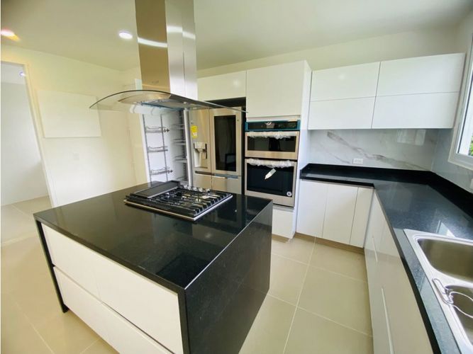 Casa de 6 alcobas en venta en La Graciela, Armenia, 597 m² · foto 7 de 24