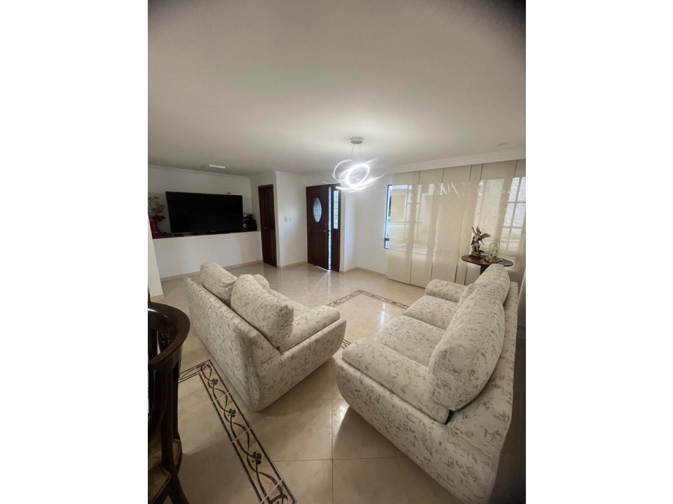 Casa en venta en Pinares, Pereira · foto 2 de 14