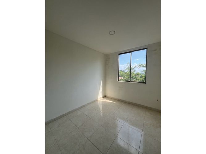 Apartamento de 3 alcobas en venta en Belalcazar, Jamundí, 58 m² · foto 3 de 8