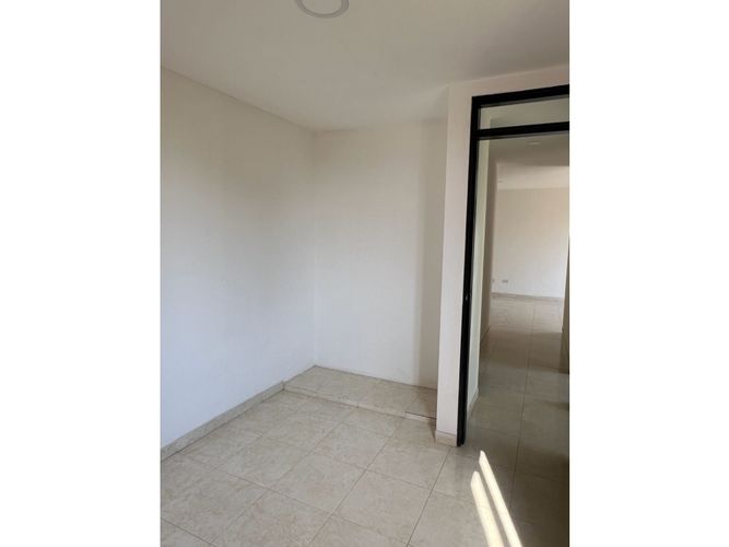 Apartamento de 3 alcobas en venta en Belalcazar, Jamundí, 58 m² · foto 6 de 8