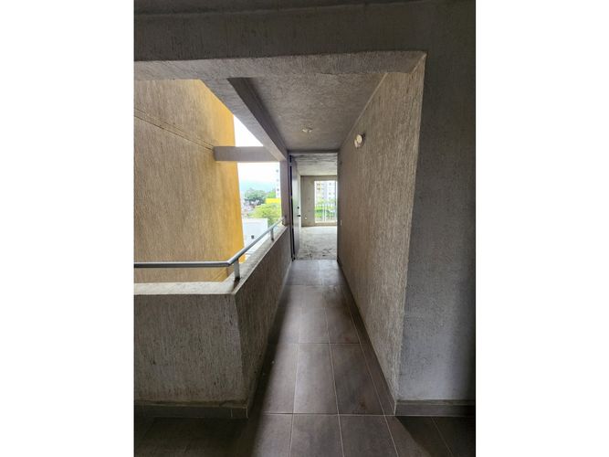 Apartamento de 2 alcobas en venta en Los Guayacanes, Cali, 58 m² · foto 5 de 15
