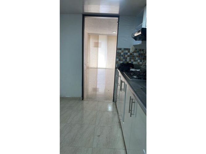 Apartamento de 3 alcobas en venta en Ciudadela Comfandi, Cali, 76 m² · foto 2 de 11