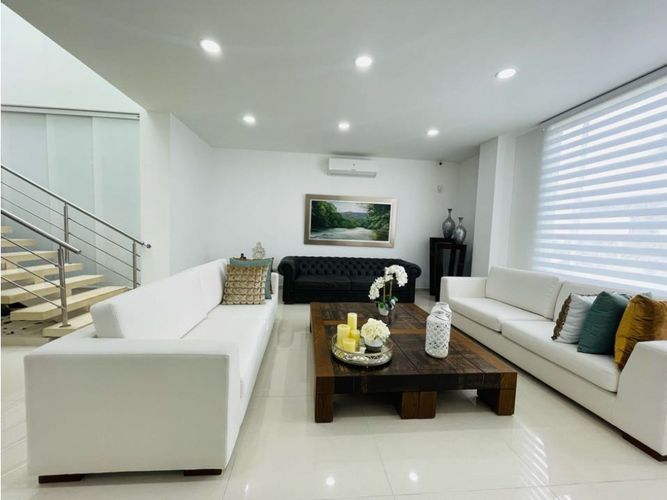 Casa de 5 alcobas en venta en Pance, Cali, 650 m² · foto 2 de 24