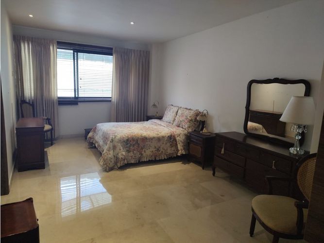 Apartamento de 3 alcobas en venta en Santa Monica, Cali, 232 m² · foto 12 de 15