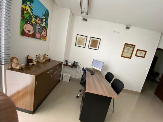 Consultorio en venta en Camino Real - Los Fundadores, Cali, 32 m² · foto 3 de 13