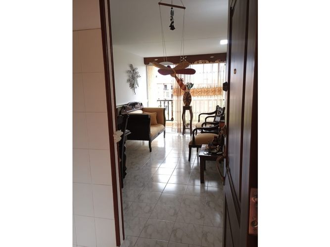 Apartamento en venta en Cañaverales, Cali · foto 2 de 18