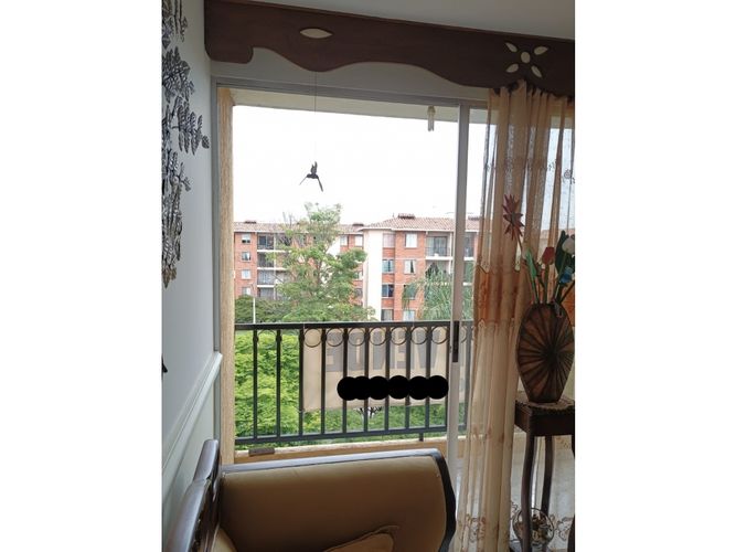 Apartamento en venta en Cañaverales, Cali · foto 4 de 18