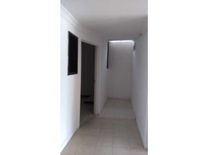 Apartamento de 4 alcobas en venta en Santa Rita, Cali, 260 m² · foto 3 de 10