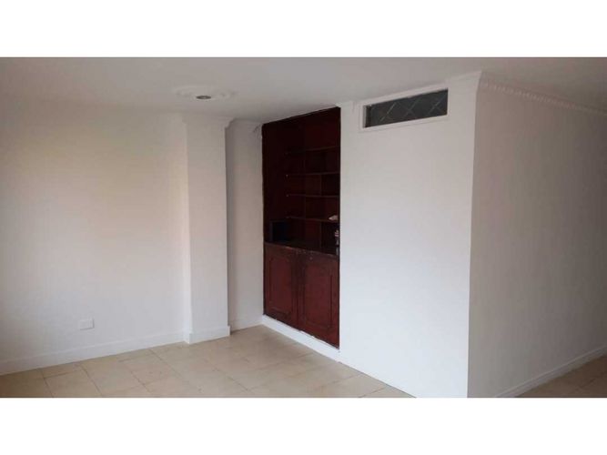 Apartamento de 4 alcobas en venta en Santa Rita, Cali, 260 m² · foto 4 de 10