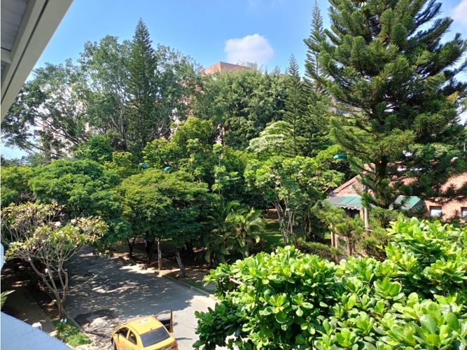 Casa de 4 alcobas en venta en Lili, Cali, 320 m² · foto 2 de 24