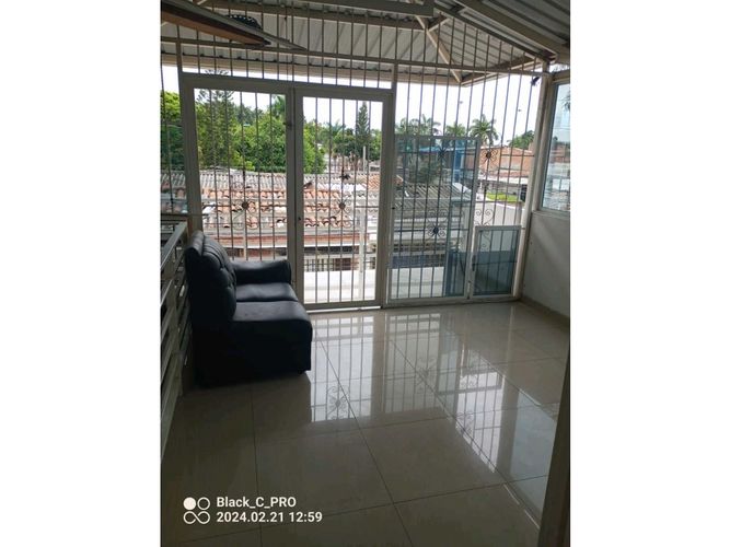 Casa de 3 alcobas en venta en Villa Del Prado, Cali, 140 m² · foto 2 de 14