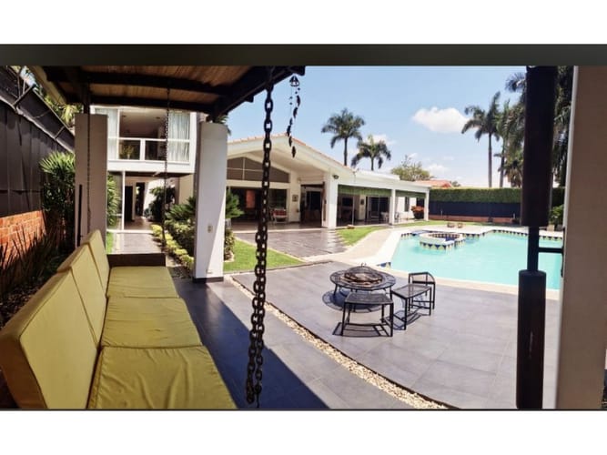 Casa de 7 alcobas en venta en Pance, Cali, 1047 m² · foto 9 de 22
