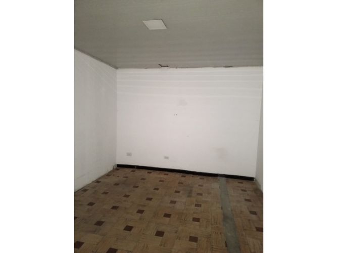 Casa de 9 alcobas en venta en Versalles, Cali, 450 m² · foto 7 de 18