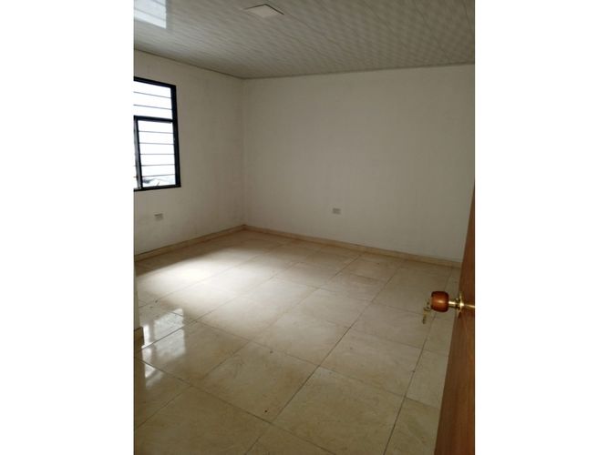 Casa de 9 alcobas en venta en Versalles, Cali, 450 m² · foto 13 de 18