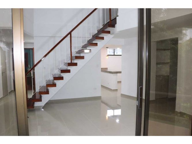 Apartamento de 3 alcobas en venta en San Vicente, Cali, 155 m² · foto 3 de 24