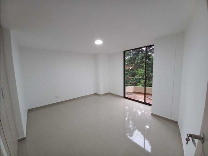 Apartamento de 3 alcobas en venta en San Vicente, Cali, 155 m² · foto 4 de 24